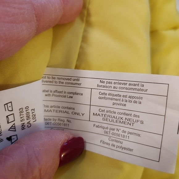 Mauries xs reversible faux fur/ yellow coat hooded - Picture 7 of 7